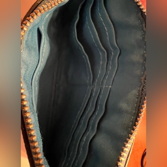 COACH LARGE WRISTLET BLUE - Picture 4 of 4